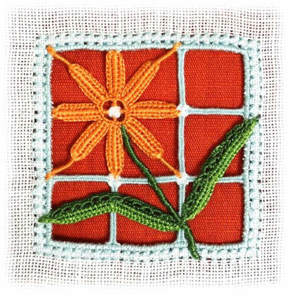 Reticella Florals – Daisy Cushion